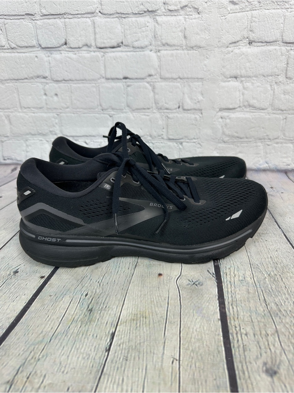 Brooks Ghost 15 running all black men’s size 10 wide 2E